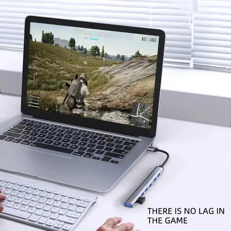 محور 7 منافذ USB مع اتصال 3.0 عالي السرعة