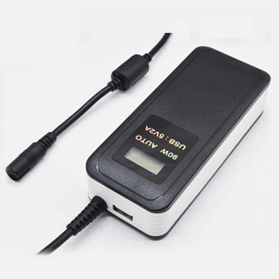 Adaptateur secteur universel automatique 90W avec LED avec port USB 5V 2A