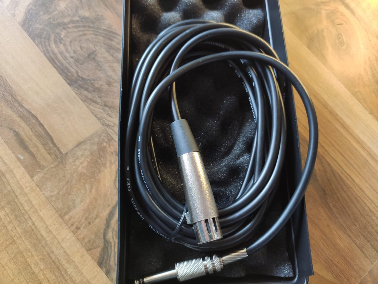 Microphone dynamique Vocal micro BETA LM-583 DJ karaoké