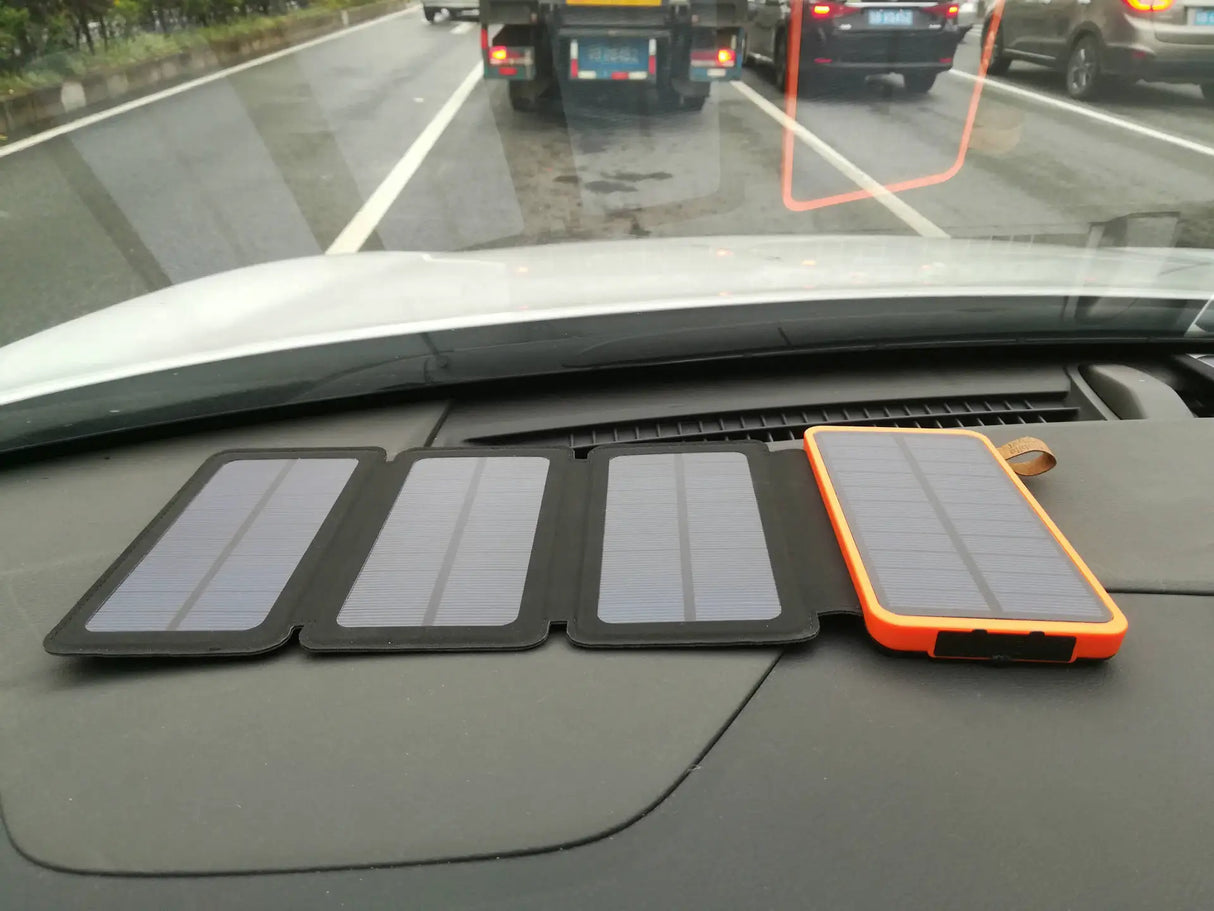 Power Bank Solaire Plustar 4 Panneaux, 10000mAh, Noir