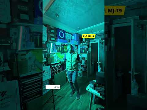 لوحة LED RGB MJ-19 مع حامل بطول 2م وجهاز تحكم عن بعد