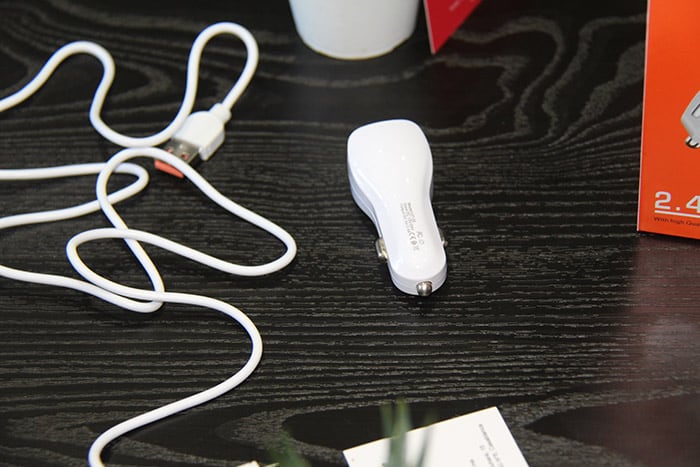 Chargeur voiture 2.4A avec micro câble 2 ports modèle U7-20