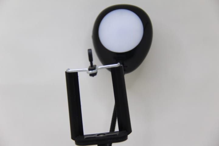 Studio selfie avec mini trépied et mini anneau lumineux selfie