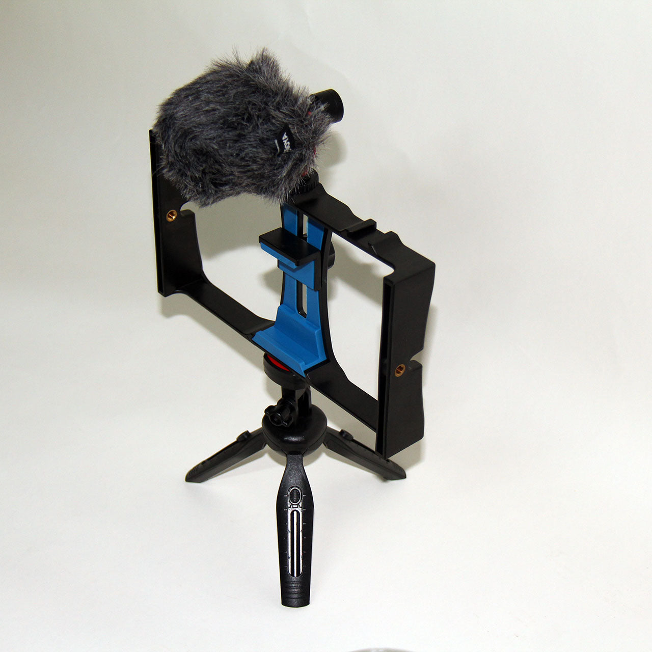 حزمة ميكروفون ومنصة مثبتة وحامل ثلاثي