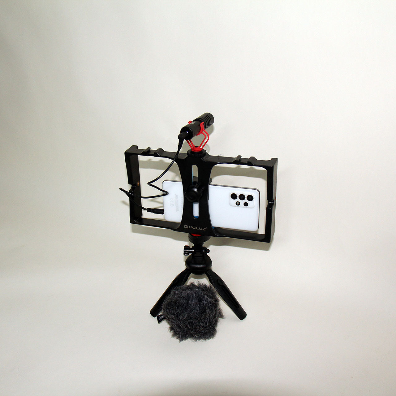 حزمة ميكروفون ومنصة مثبتة وحامل ثلاثي