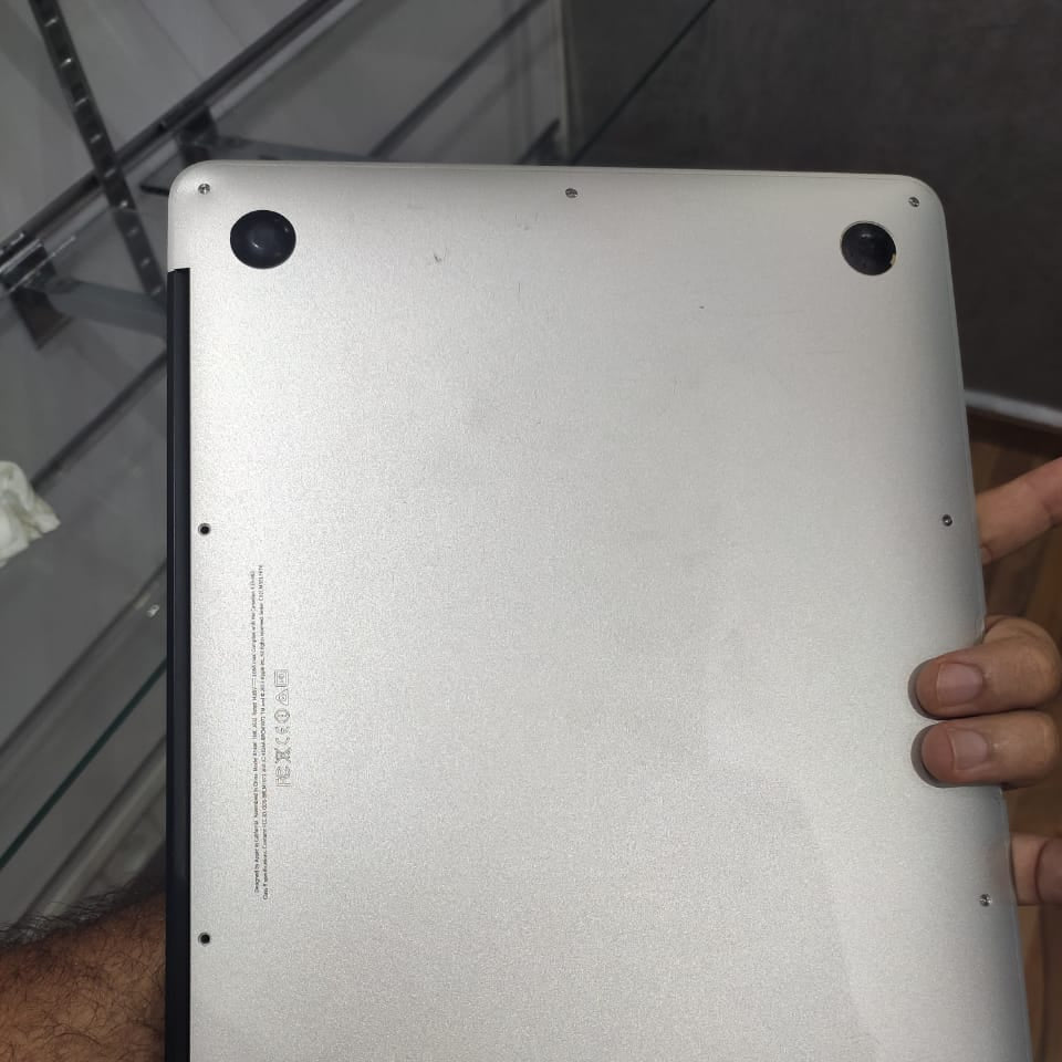 MacBook air core i7 1.7Ghz 8go Ram 256go SSD 2013