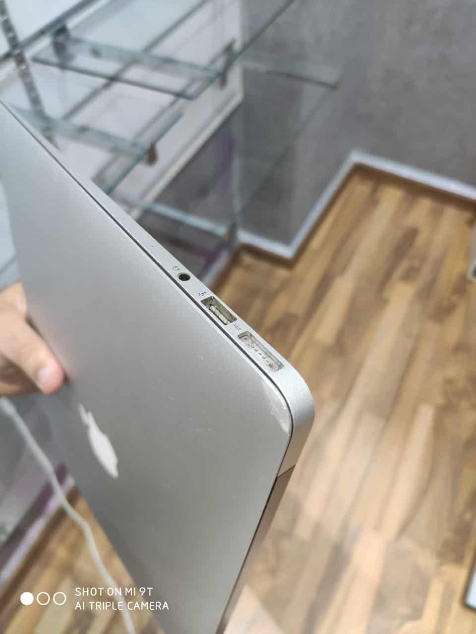 MacBook air core i7 1.7Ghz 8go Ram 256go SSD 2013