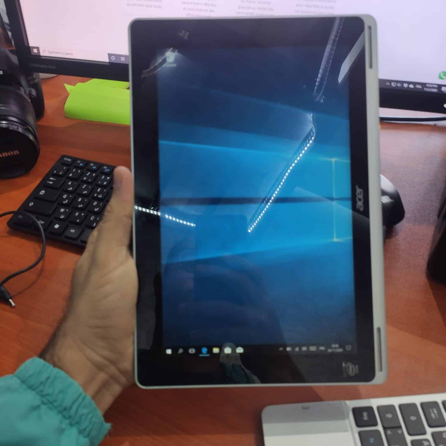 Acer Aspire Switch SW5-012 FHD 10.1 inch 2GB 32GB QC Intel Atom Z3735F WiFi 2MP Camera Win 10