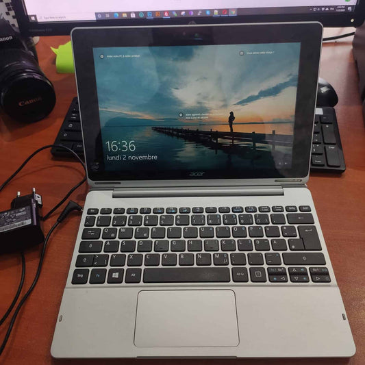 Acer Aspire Switch SW5-012 FHD 10.1 inch 2GB 32GB QC Intel Atom Z3735F WiFi 2MP Camera Win 10