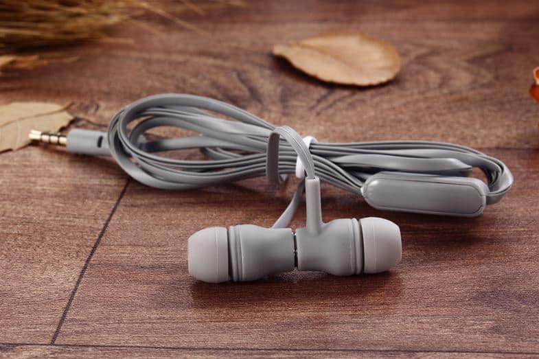 Ecouteurs filaires Ecouteurs avec aimant Karler 404